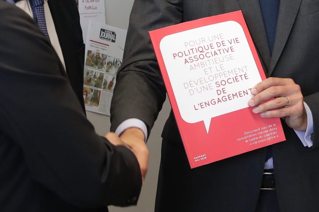 comment organiser une rencontre politique